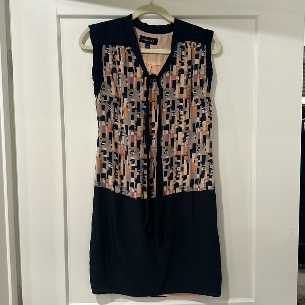 Evette & K dress navy and color block with tie
